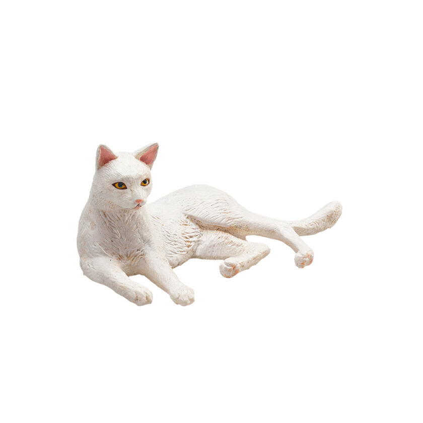 Mojo-Cat Lying White