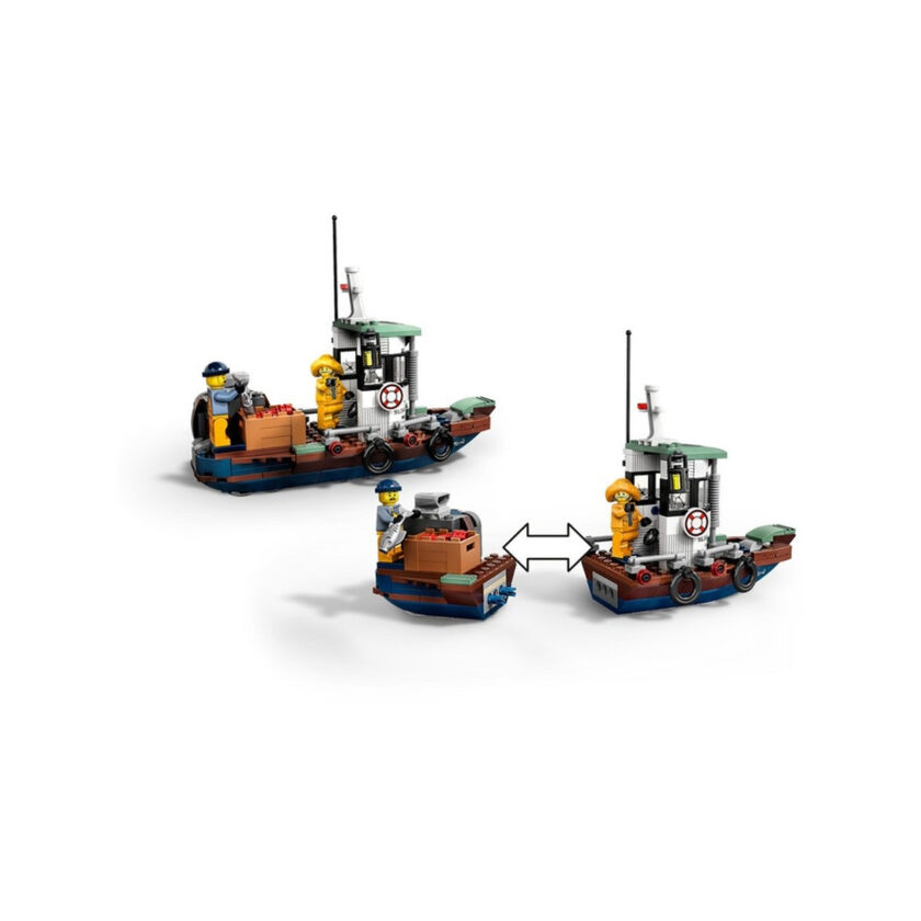 Lego-Hidden Side Wrecked Shrimp Boat 310 Pieces