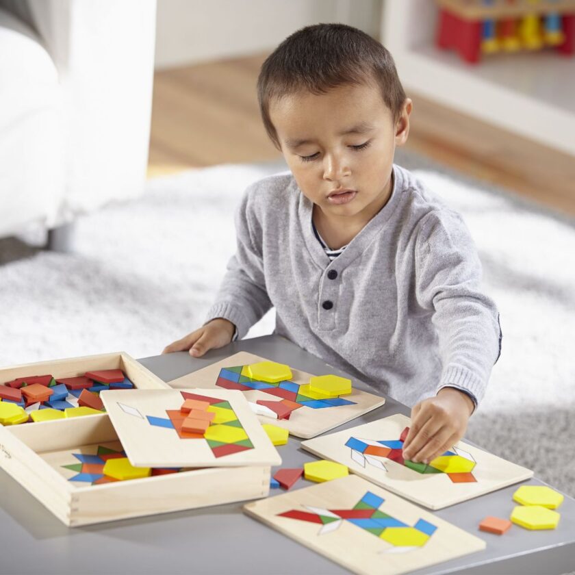 Melissa & Doug-Classic Toy Pattern Blocks and Boards