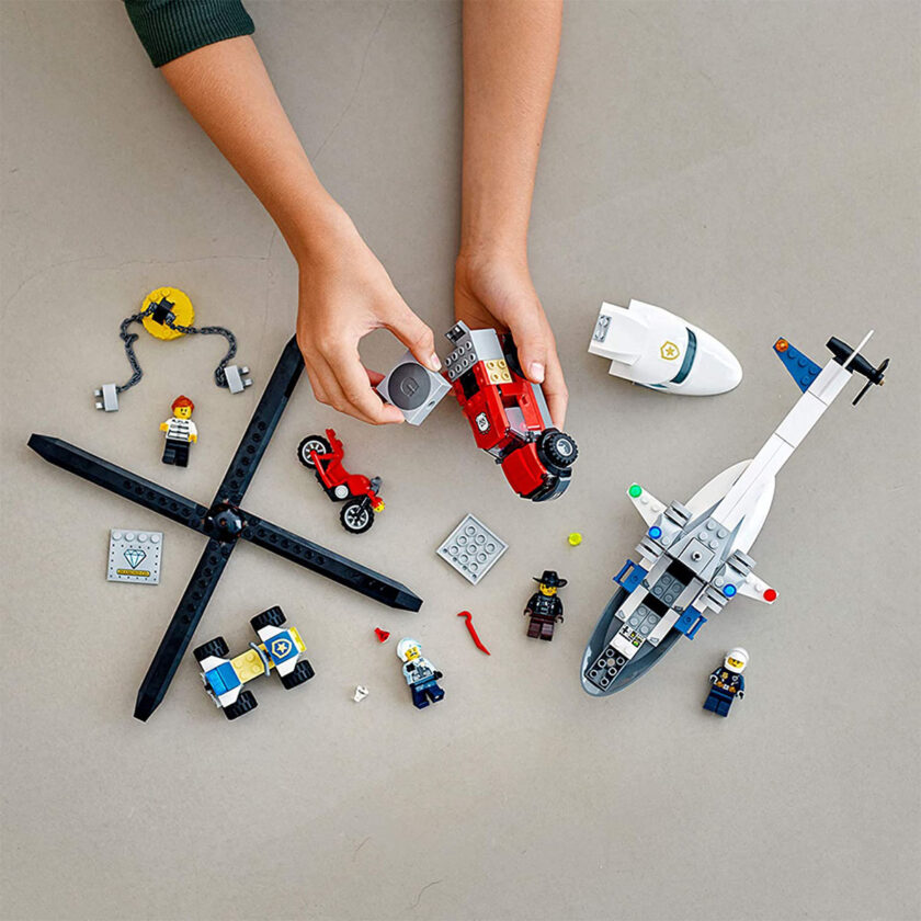 Lego-City Police Helicopter Chase 212 Pieces