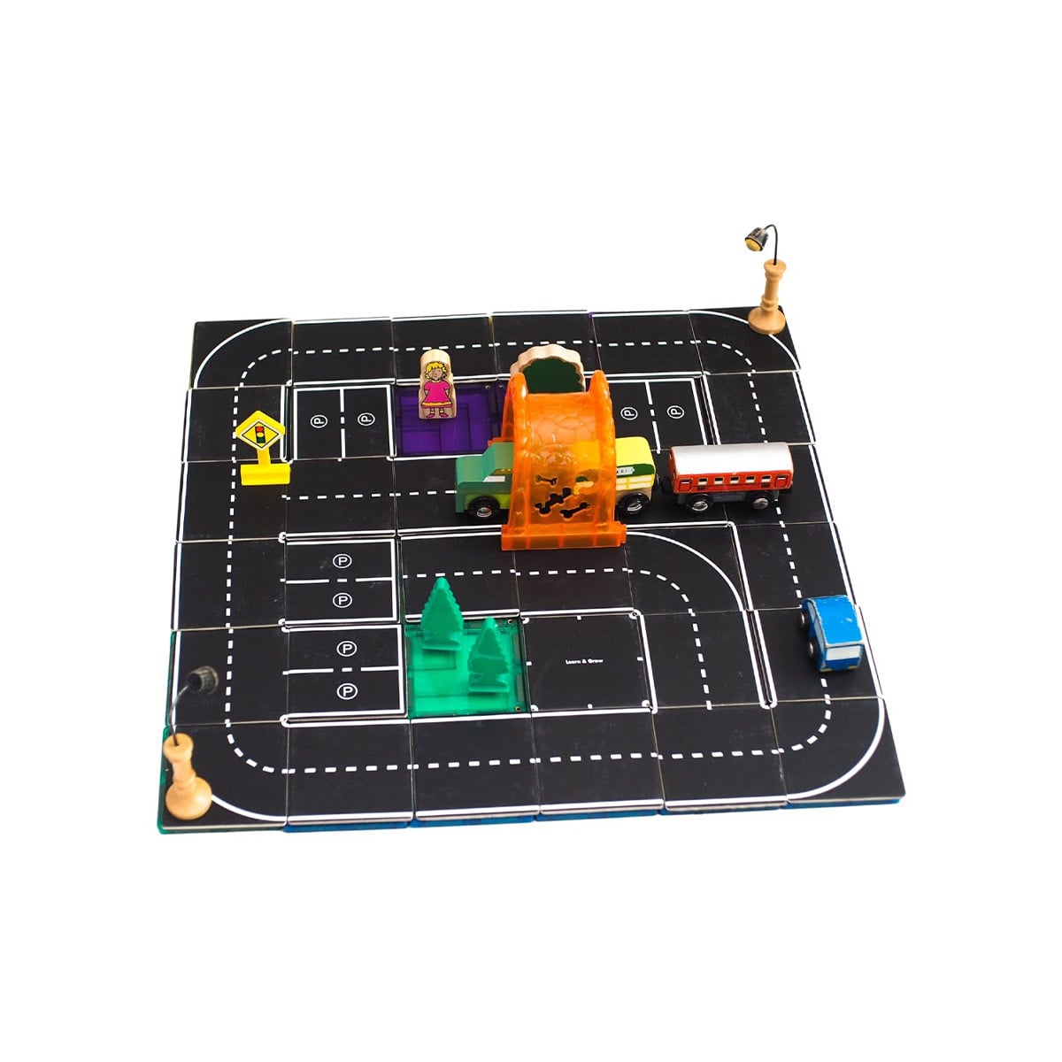 Learn & Grow Toys-Magnetic Tiles Road Pack 40 Pieces - Image 2