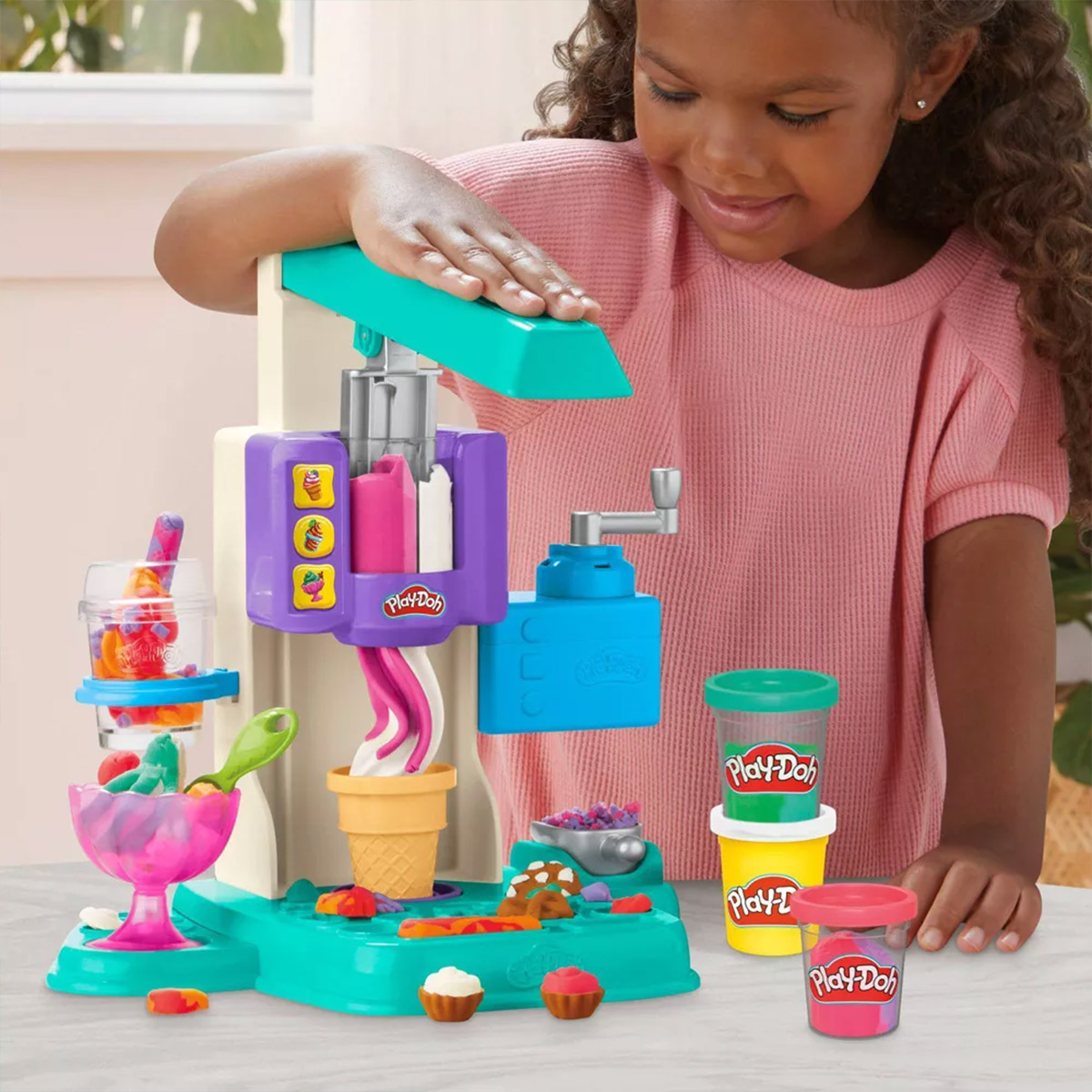 Hasbro Play-Doh Rainbow Swirl Ice Cream Playset - Image 3