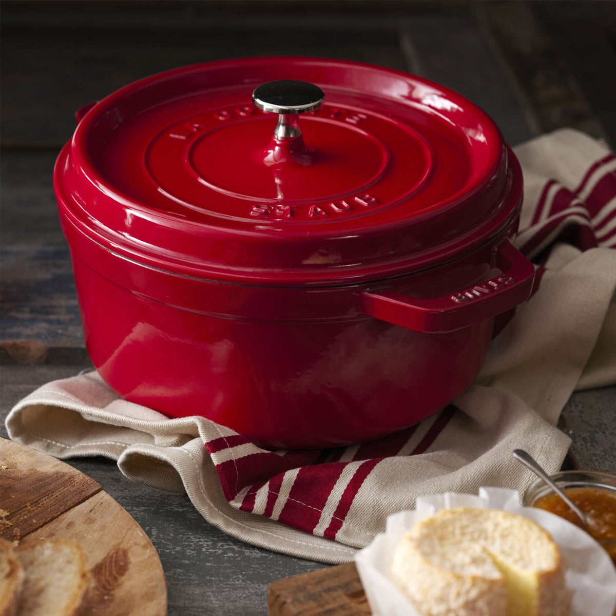 ქვაბი თუჯის 3.7 ლ Dutch Oven Cherry Staub - Image 4