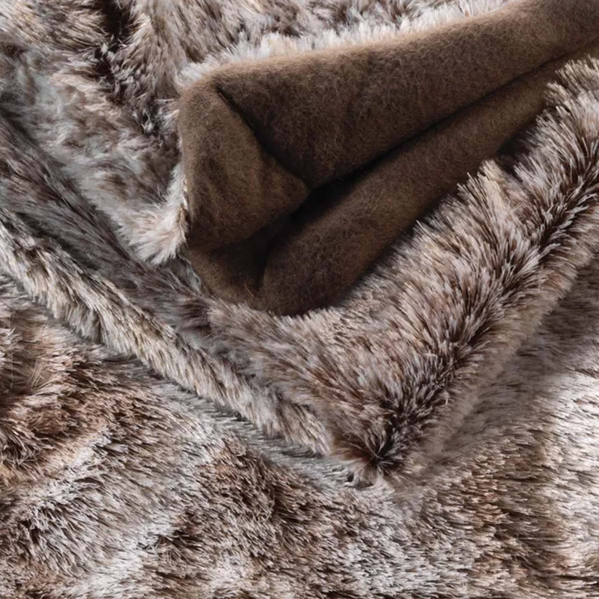 U10 Soft Faux Fur Throw 180x220 CM - Image 4