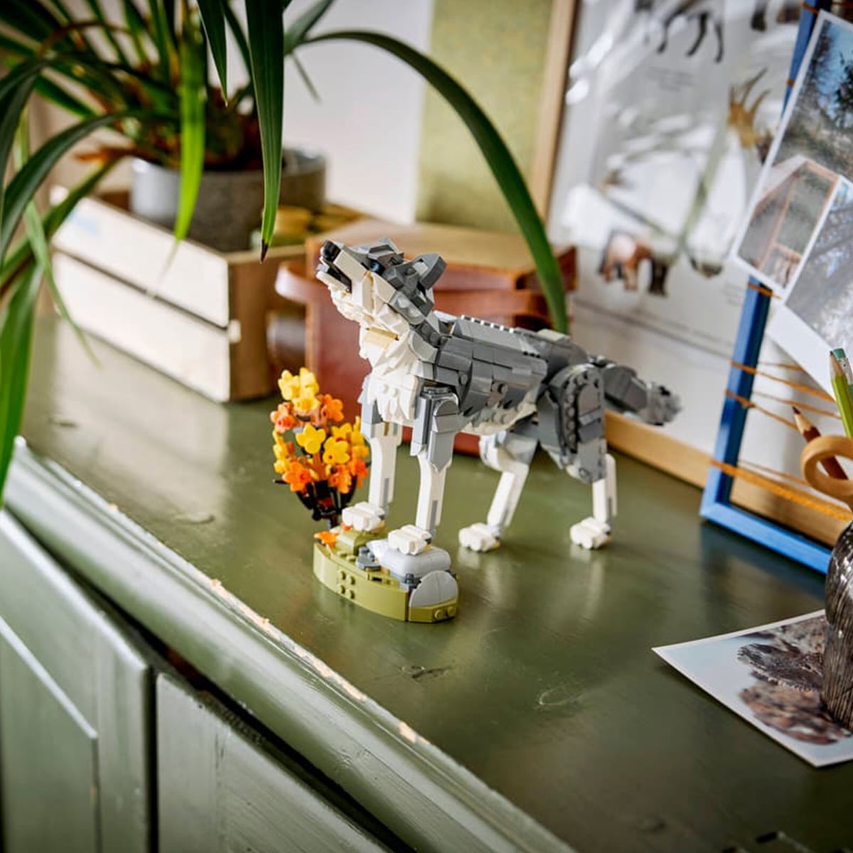31393 Lego-Creator Forest Animals: Gray Wolf 657 Pieces - Image 9