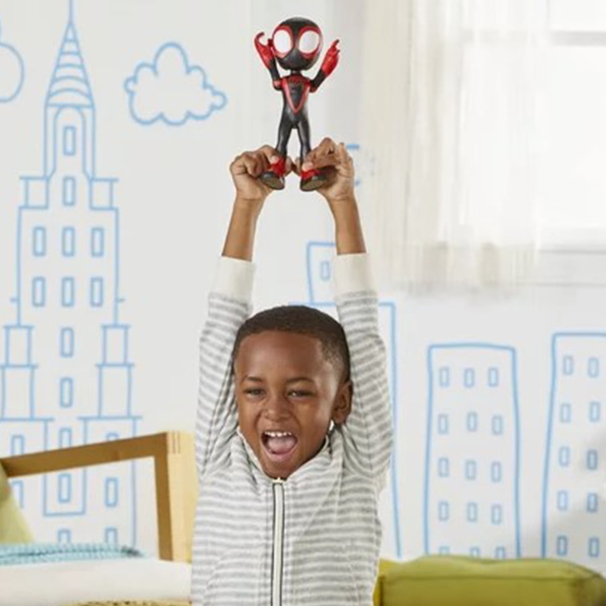 Hasbro Spidey And His Amazing Friends Miles Morales Figure With Accessoy 23 CM - Image 7