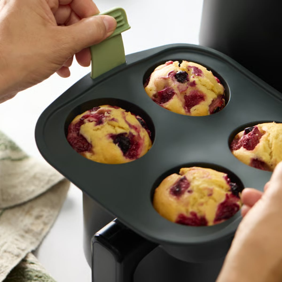 Lekue Air fryer Muffins Mould 1x4 - Image 4
