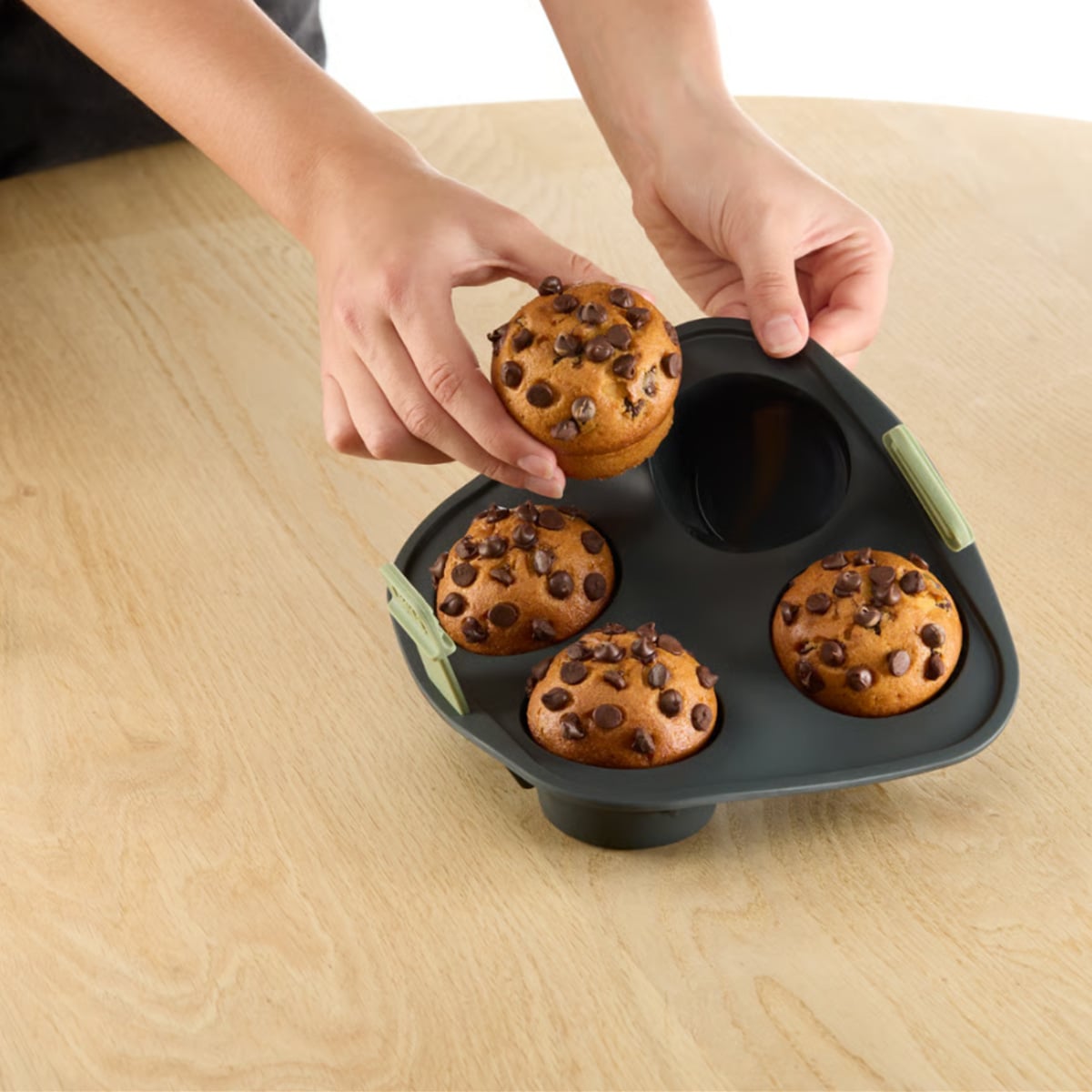 Lekue Air fryer Muffins Mould 1x4 - Image 5