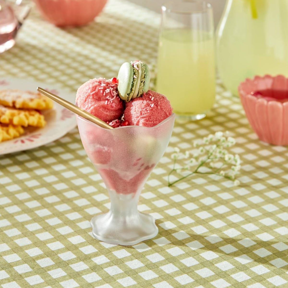 Secret De Gourmet Fleur de Rose Ice Cream Cup 250 ML - Image 4